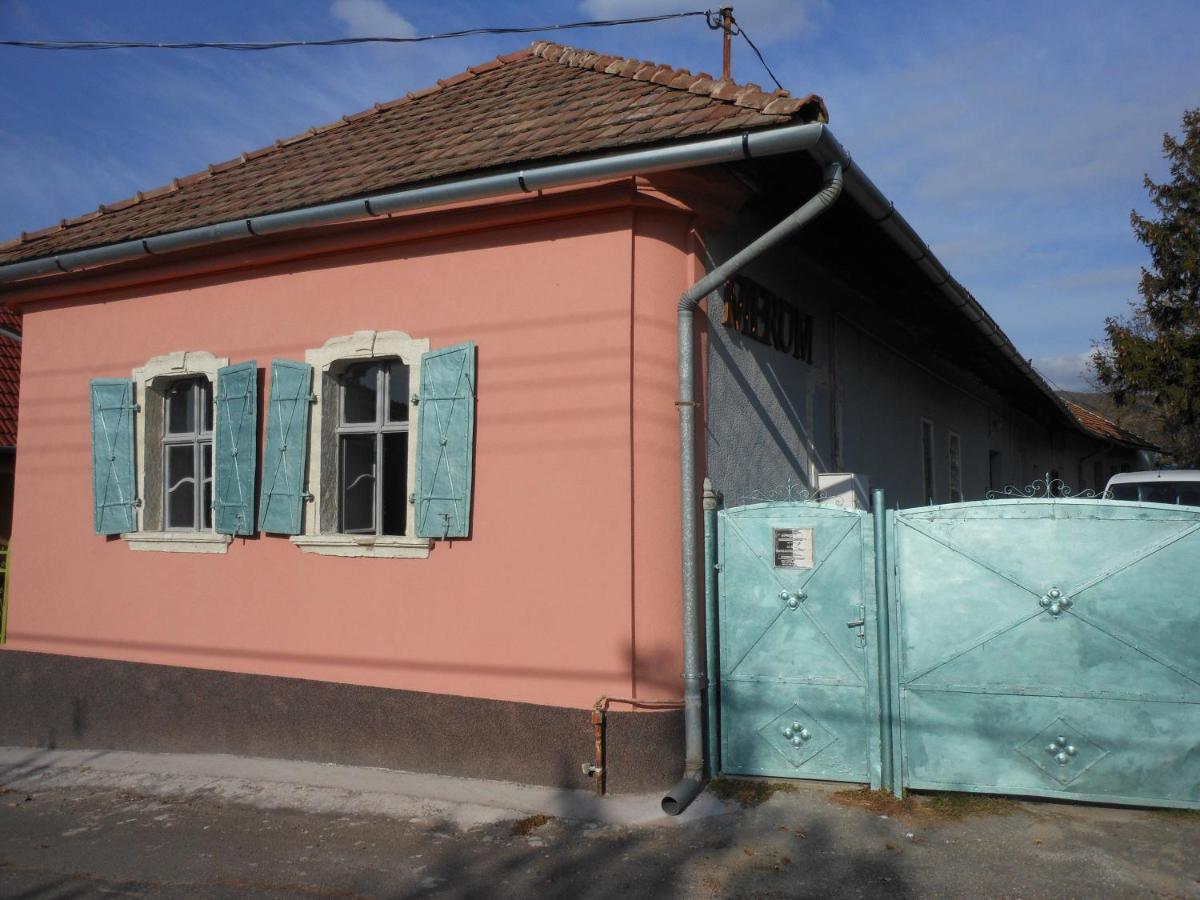 Merum Pinceszet Es Vendegszoba Tállya 外观 照片